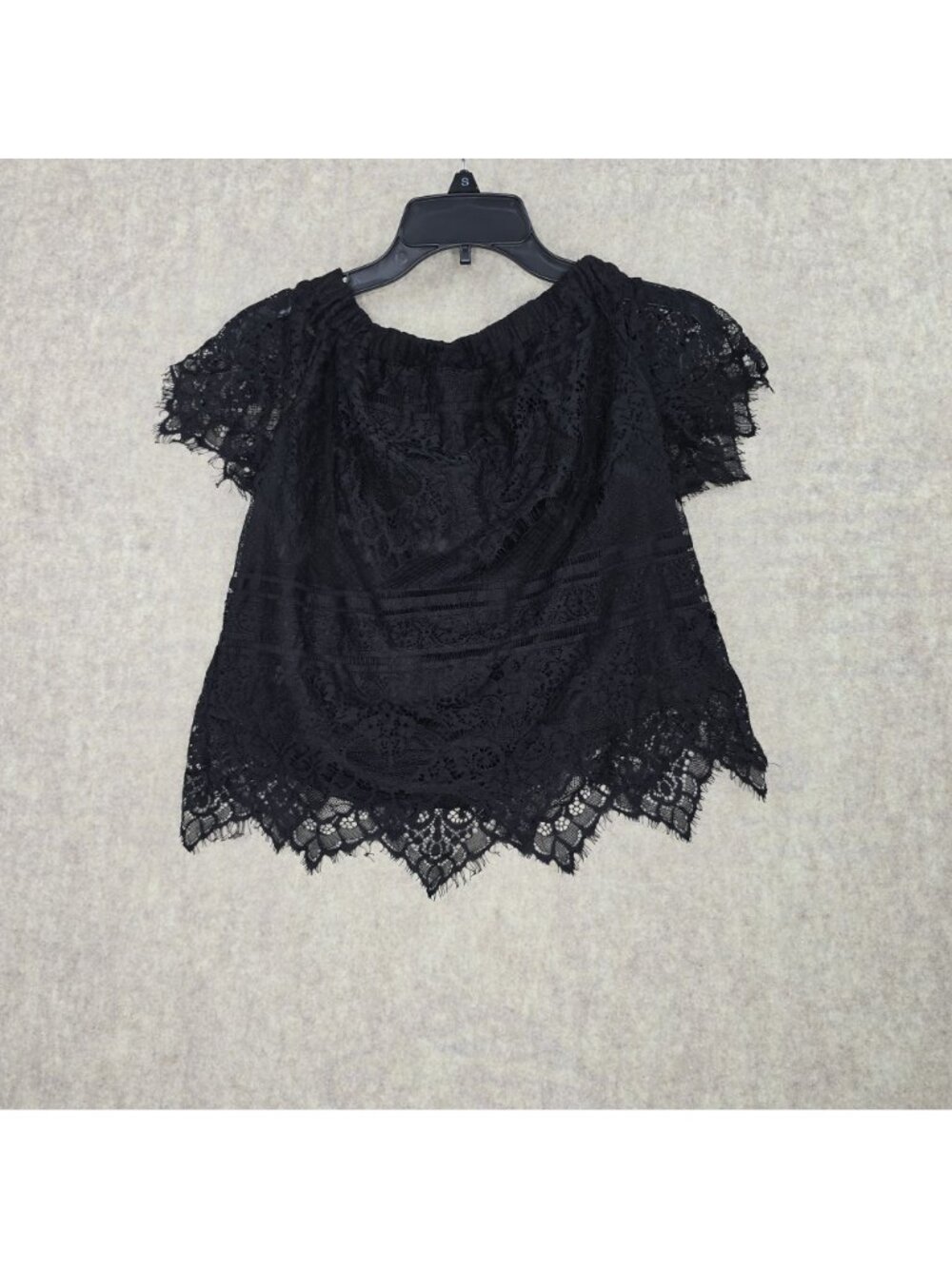 Rue21 Womens Off-The-Shoulder Black Lace Blouse Medium Fully Lined Scalloped Hem - Picture 2 of 6